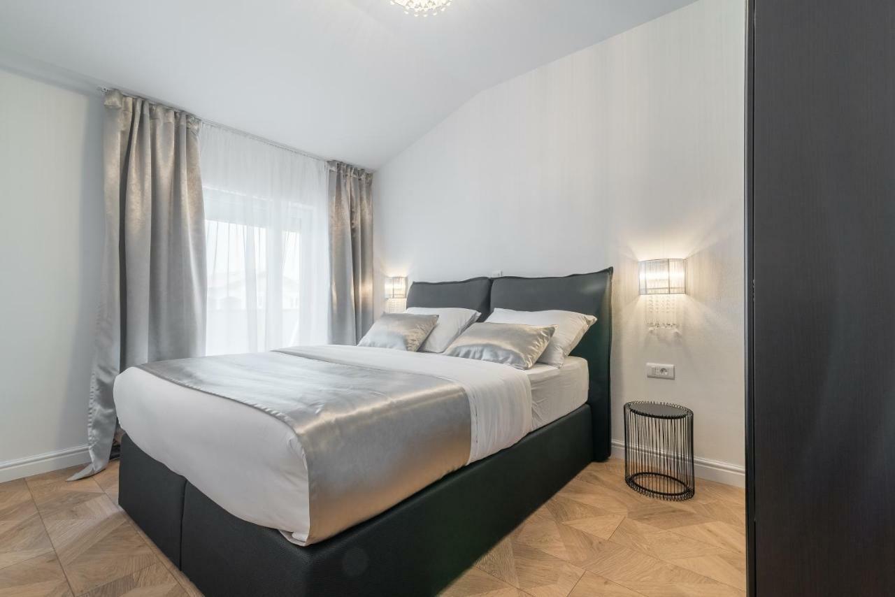 Luxury Piano Apartment 扎达尔 外观 照片