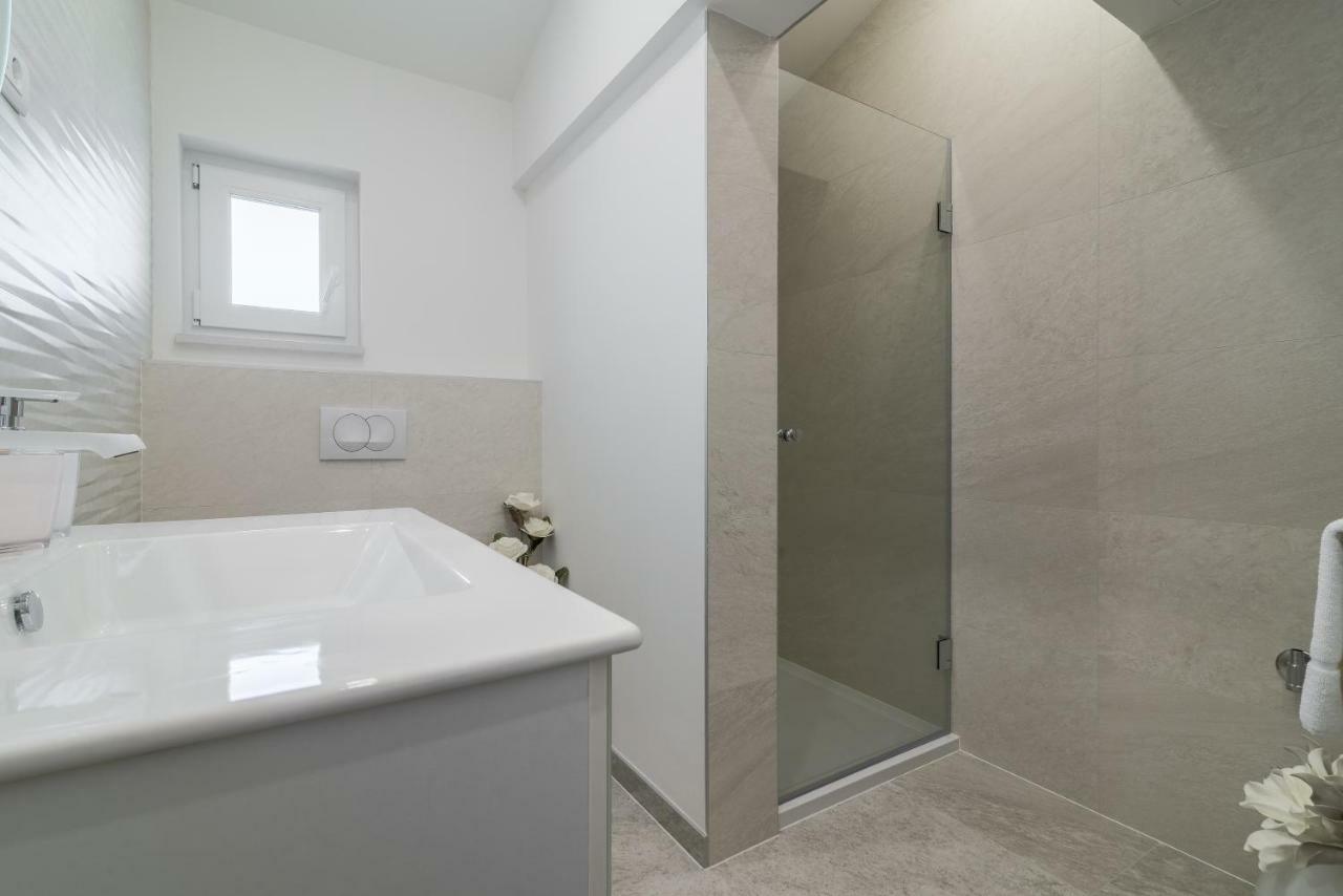 Luxury Piano Apartment 扎达尔 外观 照片