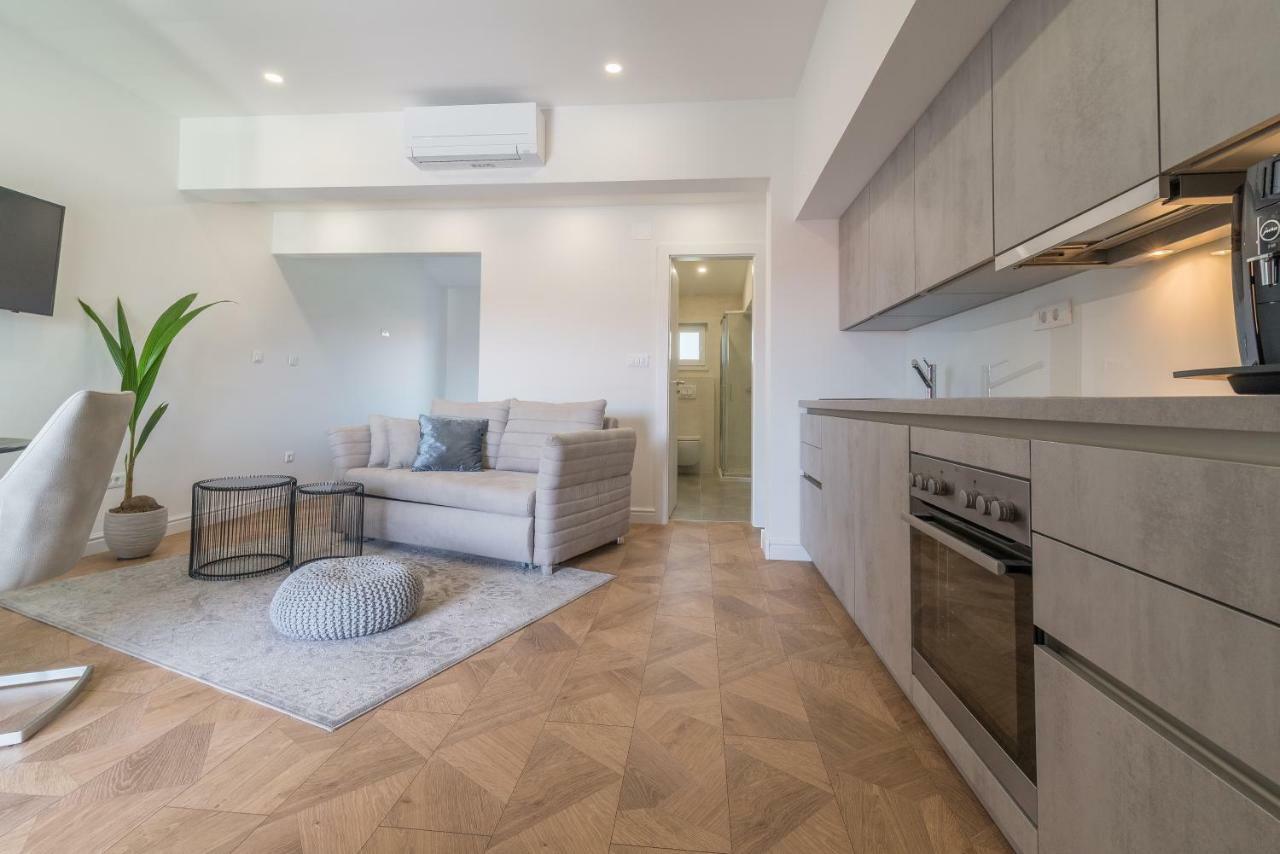Luxury Piano Apartment 扎达尔 外观 照片