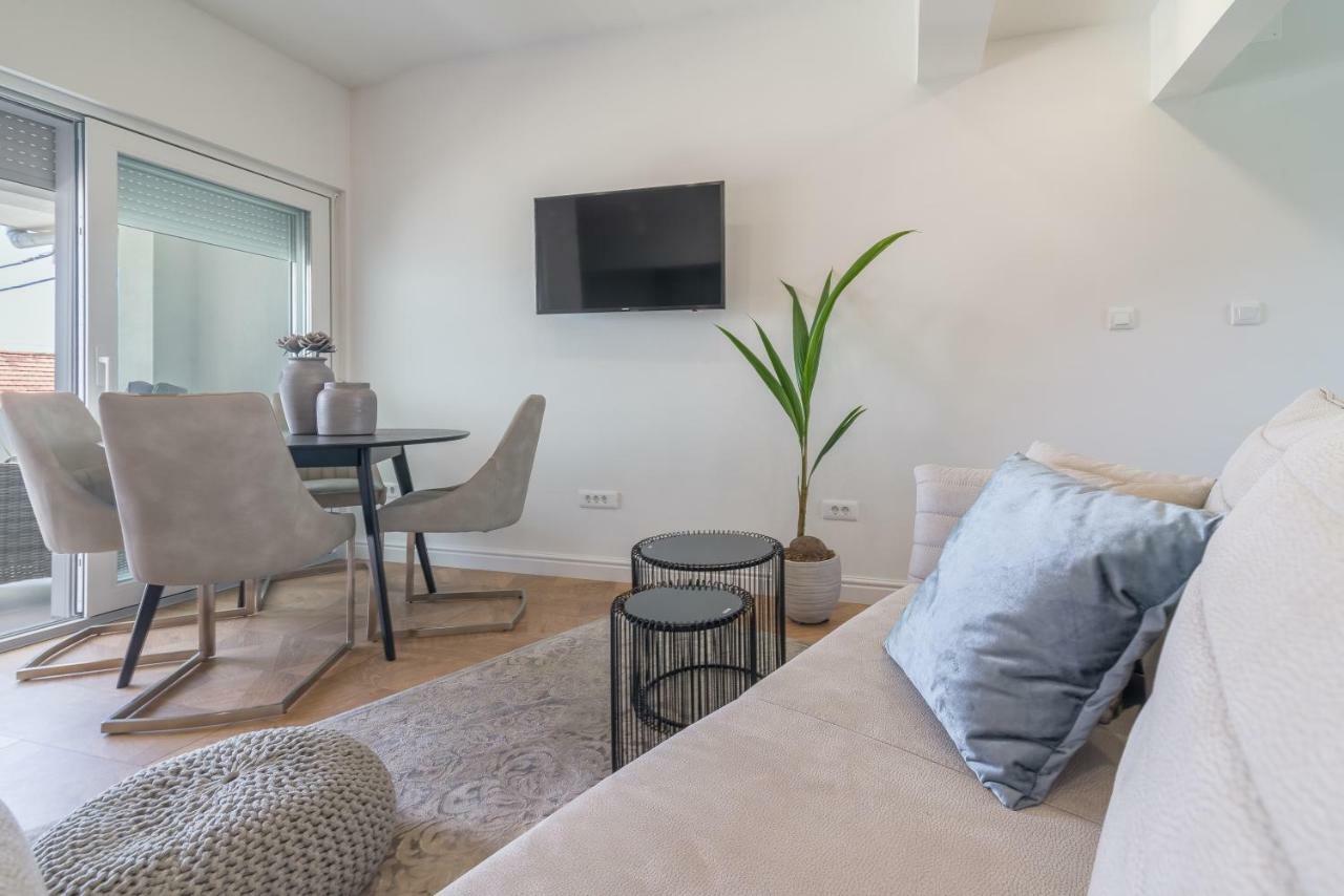Luxury Piano Apartment 扎达尔 外观 照片